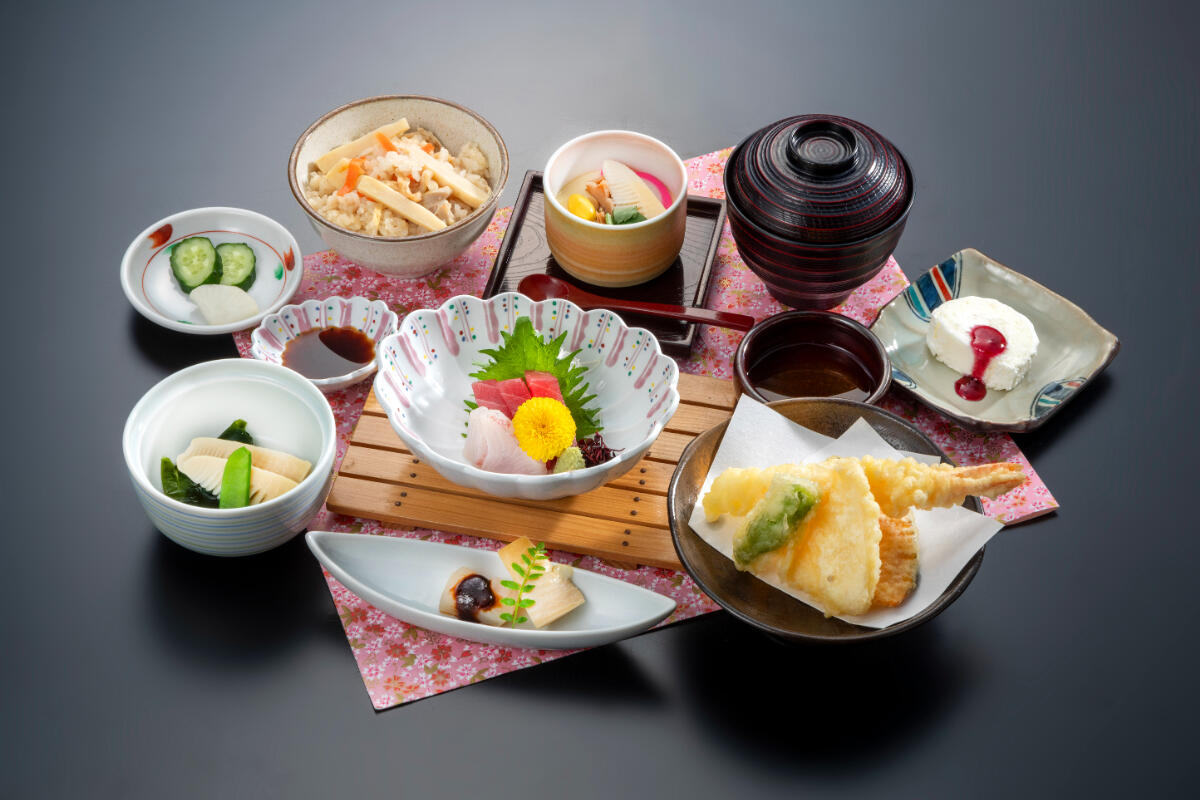 4月より旬食材「たけのこ」はじまります。